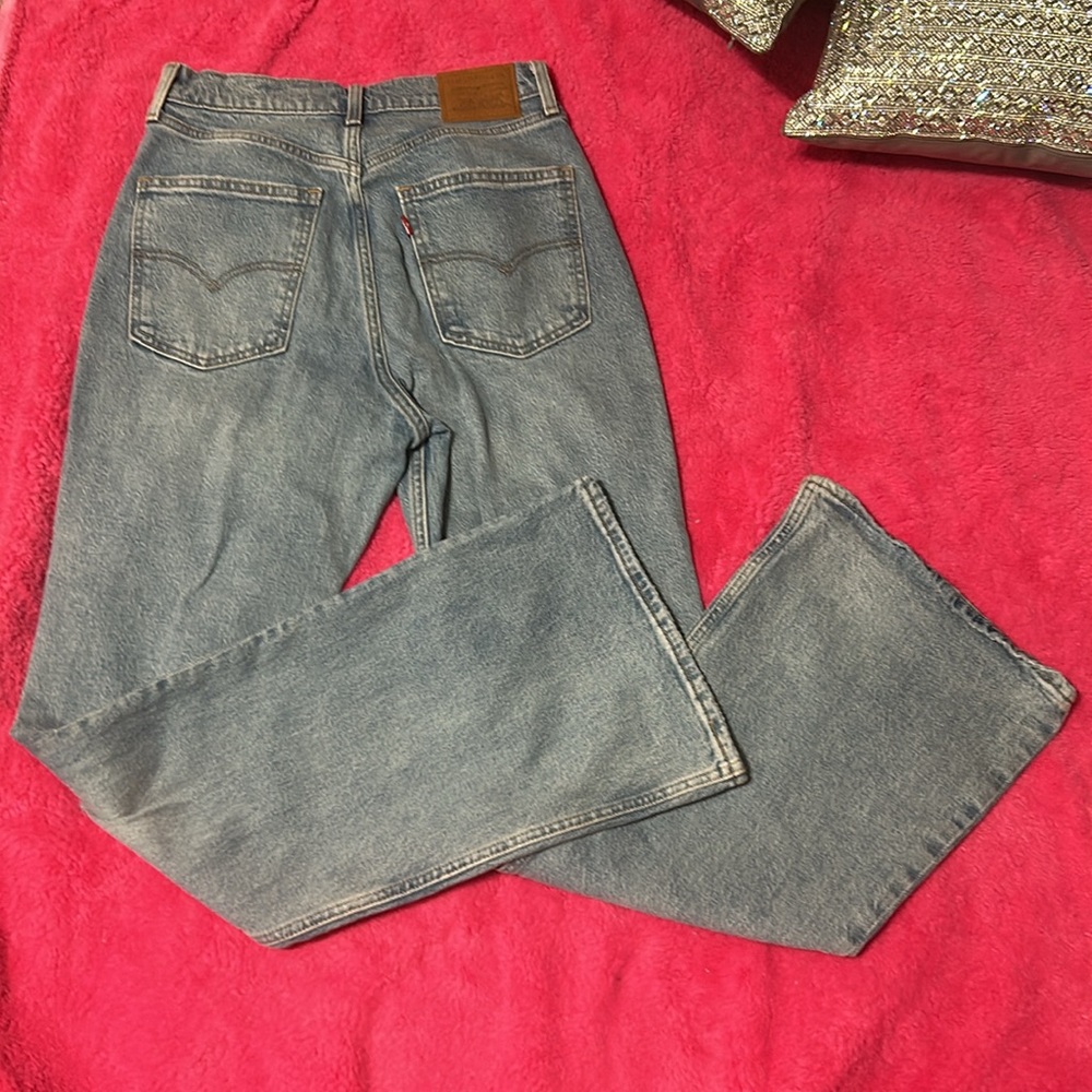 Levi’s - Picture 3 of 3